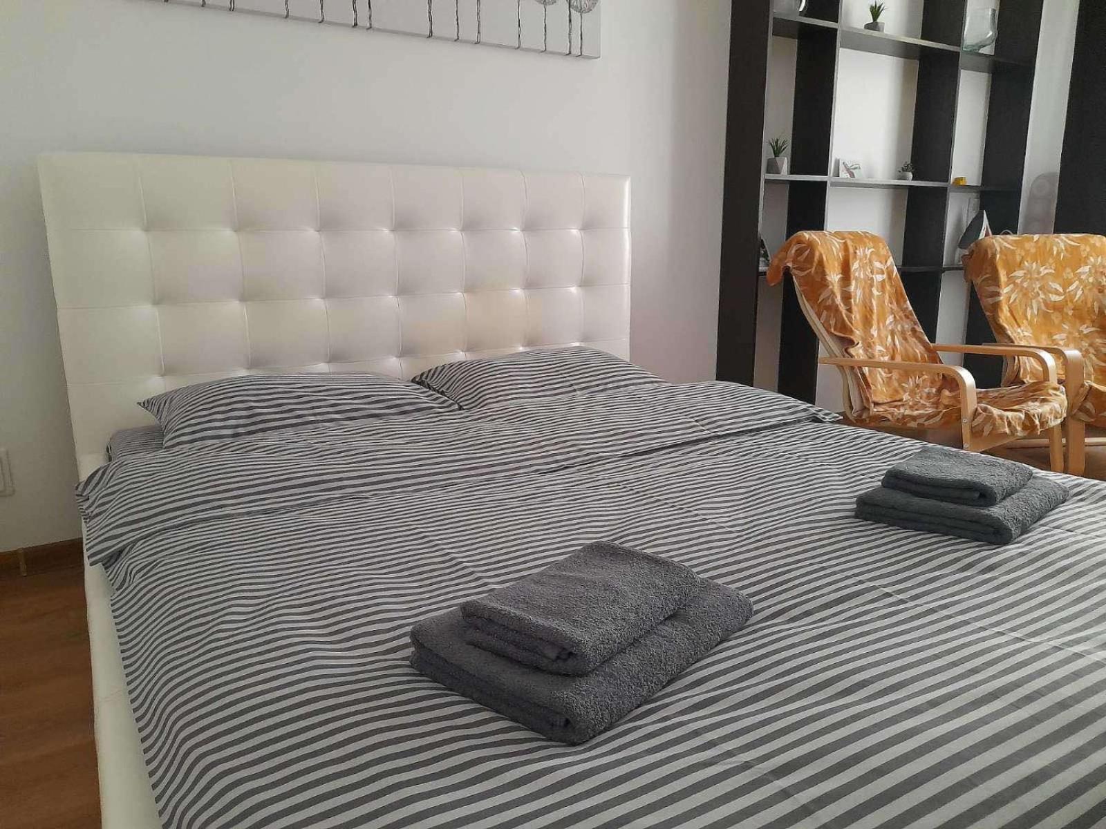 White Rooms On City Center 利沃夫 外观 照片